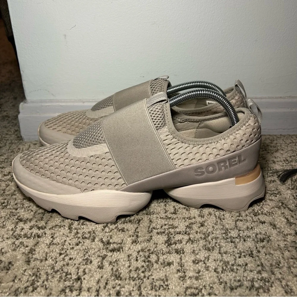 Sorel Dove & Moonstone Kinetic Impact II Strap Shoes Size 11